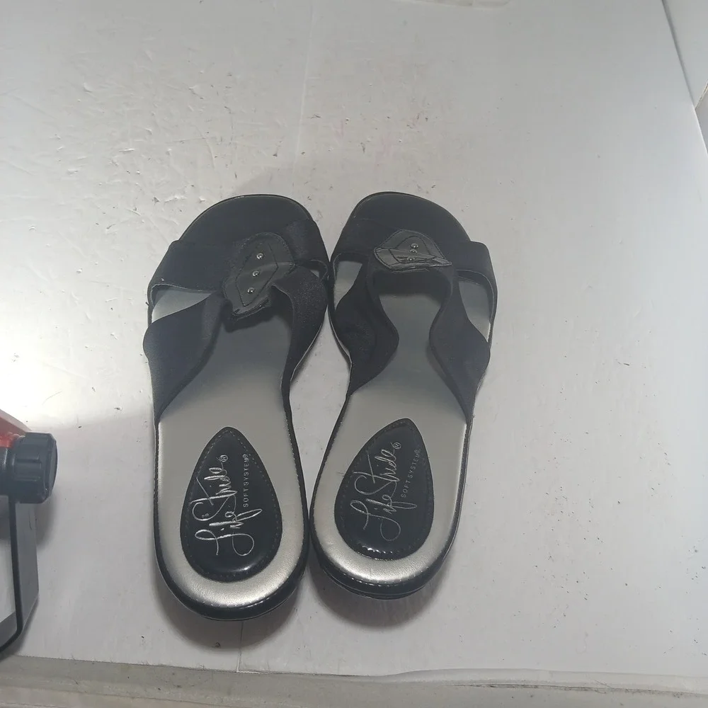 LifeStride Freedom Wedge Sandals 8M Black Soft System Low Heel Slides Studded
